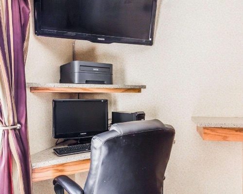 Quality Inn & Suites Golden - Denver West image 9